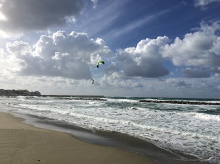 Kitesurfing a Forio